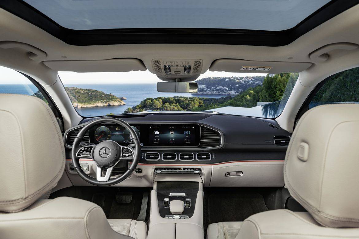 2020 Mercedes-Benz GLS | Manufacturer images