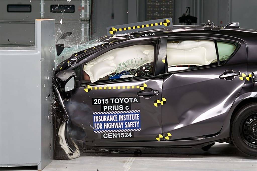 15_Toyota_Prius_c_Top_Safety_Pick.jpg