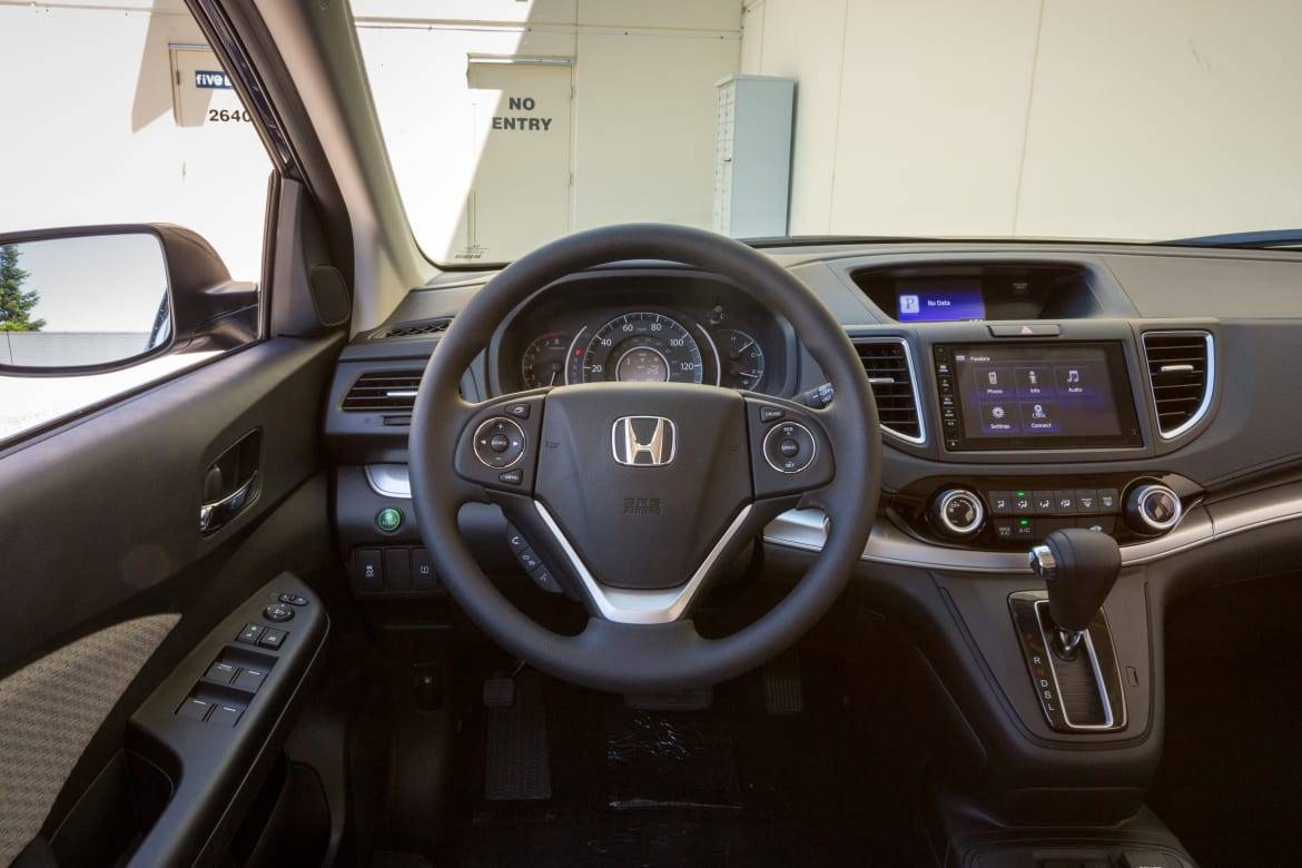 2016 Honda CR-V | Cars.com photo by Angela Conners