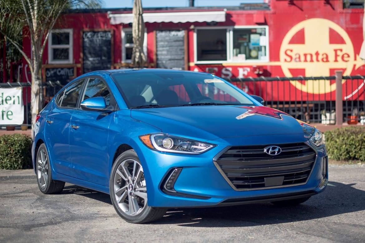 2018 Hyundai Elantra What S Changed News Cars Com