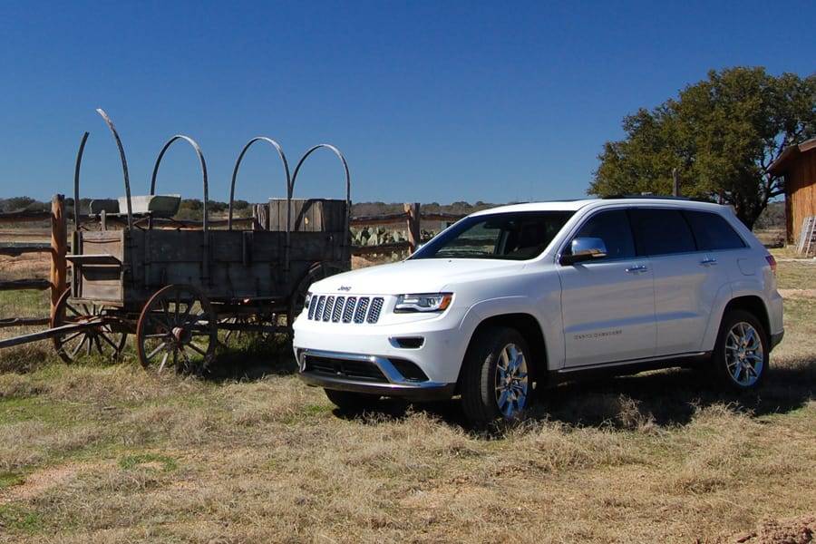 Our View 15 Jeep Grand Cherokee Expert Review Cars Com