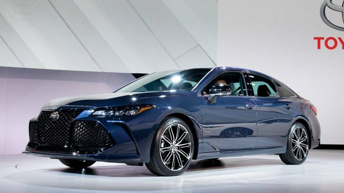 2019 Toyota Avalon Aims for Excitement | Cars.com