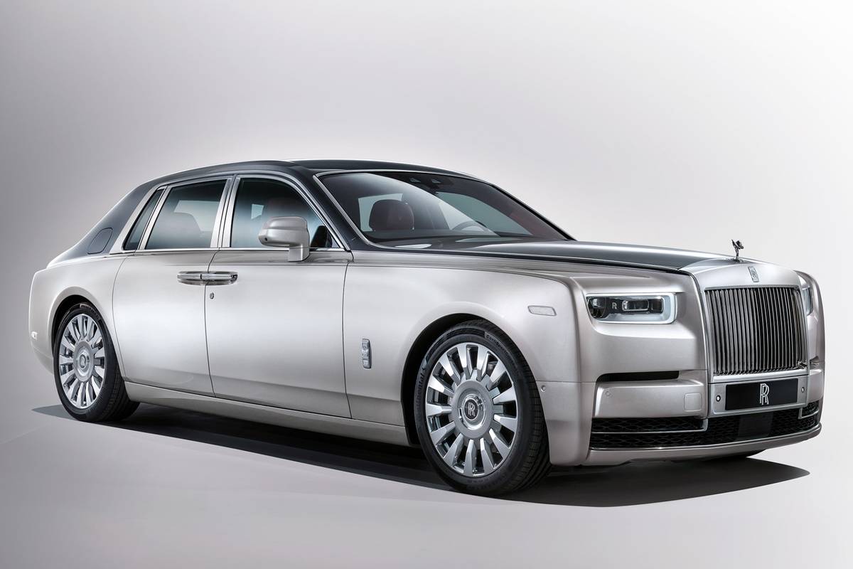 Rolls-Royce Unveils Its First Luxury SUV