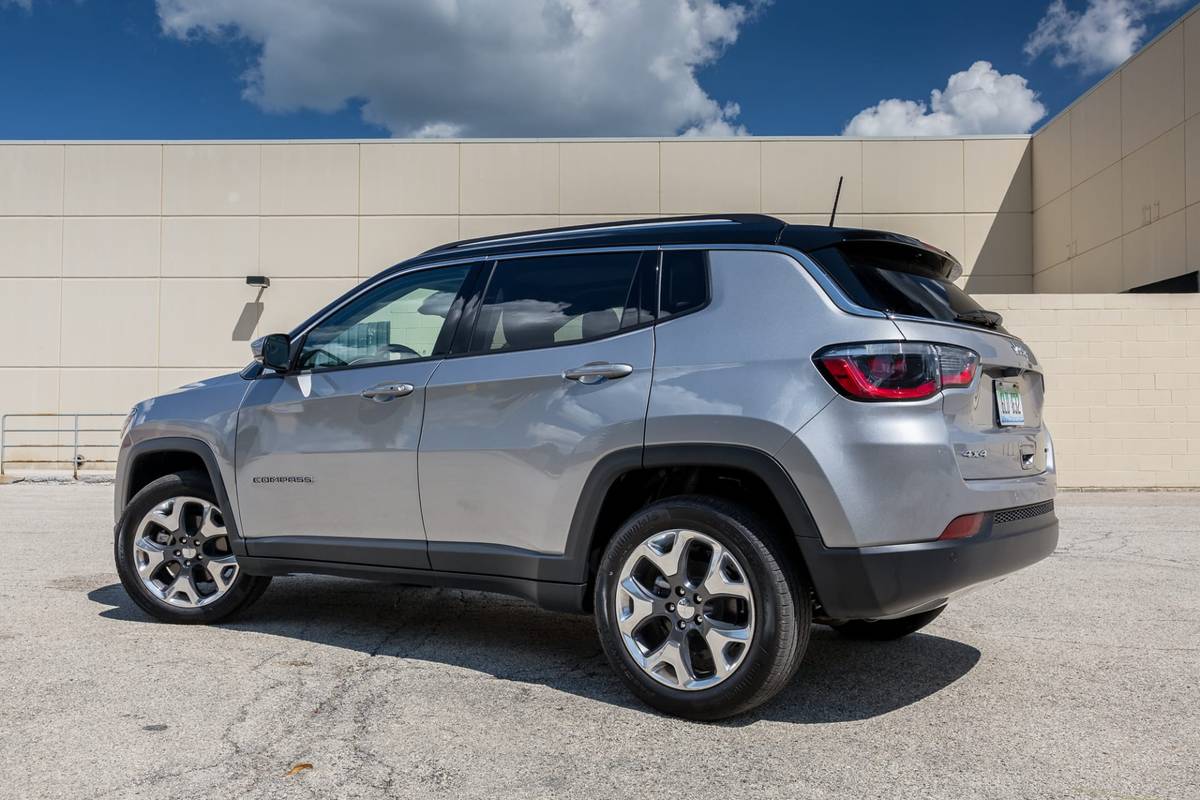 Jeep Compass Review Photo Gallery Cars Com