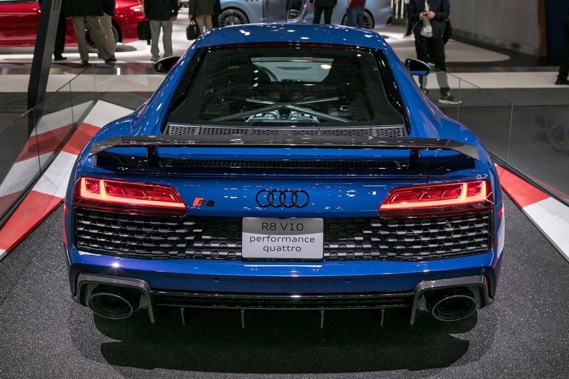 Audi R8 V10 Decennium celebrates 10 years of 10-cylinder excellence - CNET