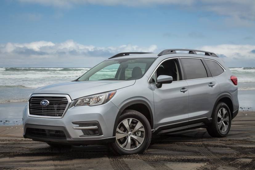 02-subaru-ascent-2019-angle--exterior--front--silver.jpg