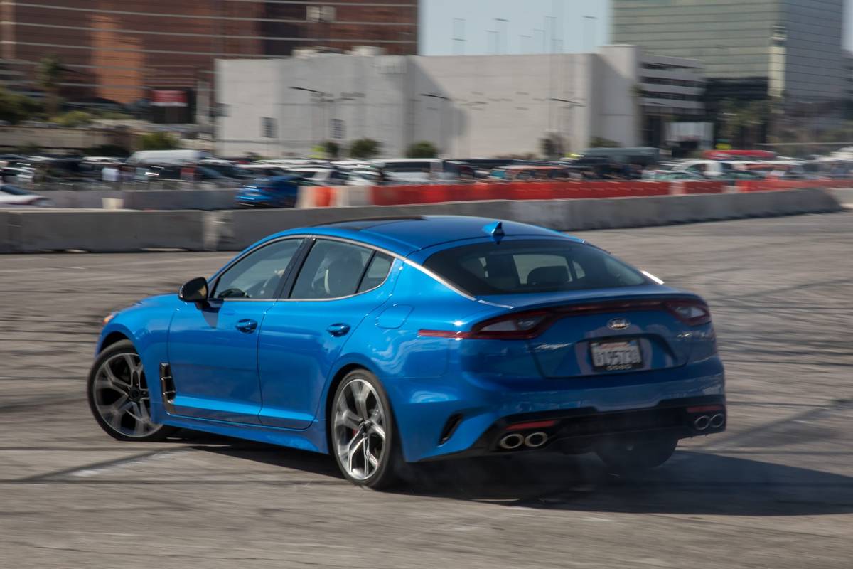 2018 Kia Stinger GT Drifting: Photo Gallery | Cars.com