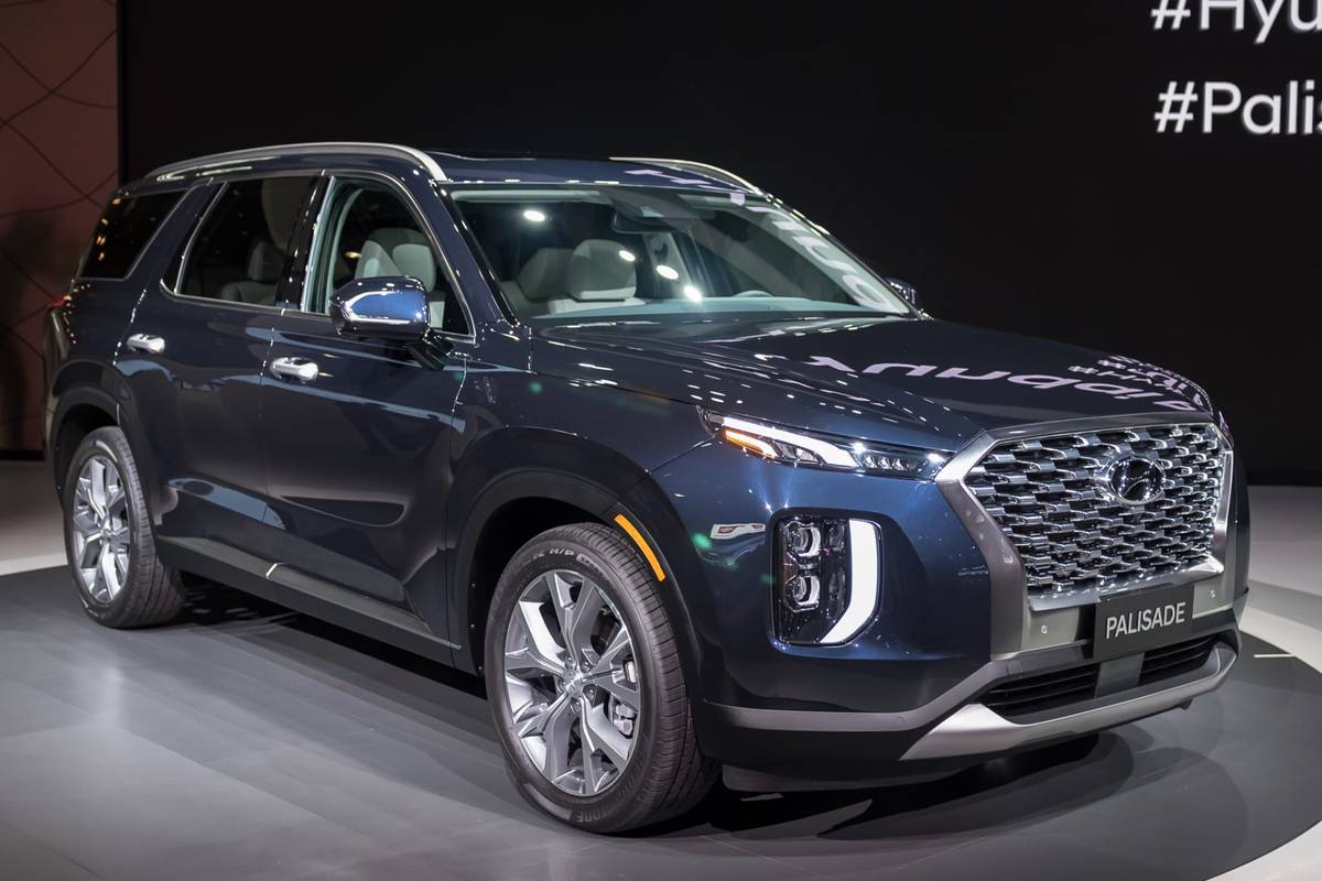 2020 Hyundai Palisade A Hyundai Suv With A Real Third Row News Cars Com