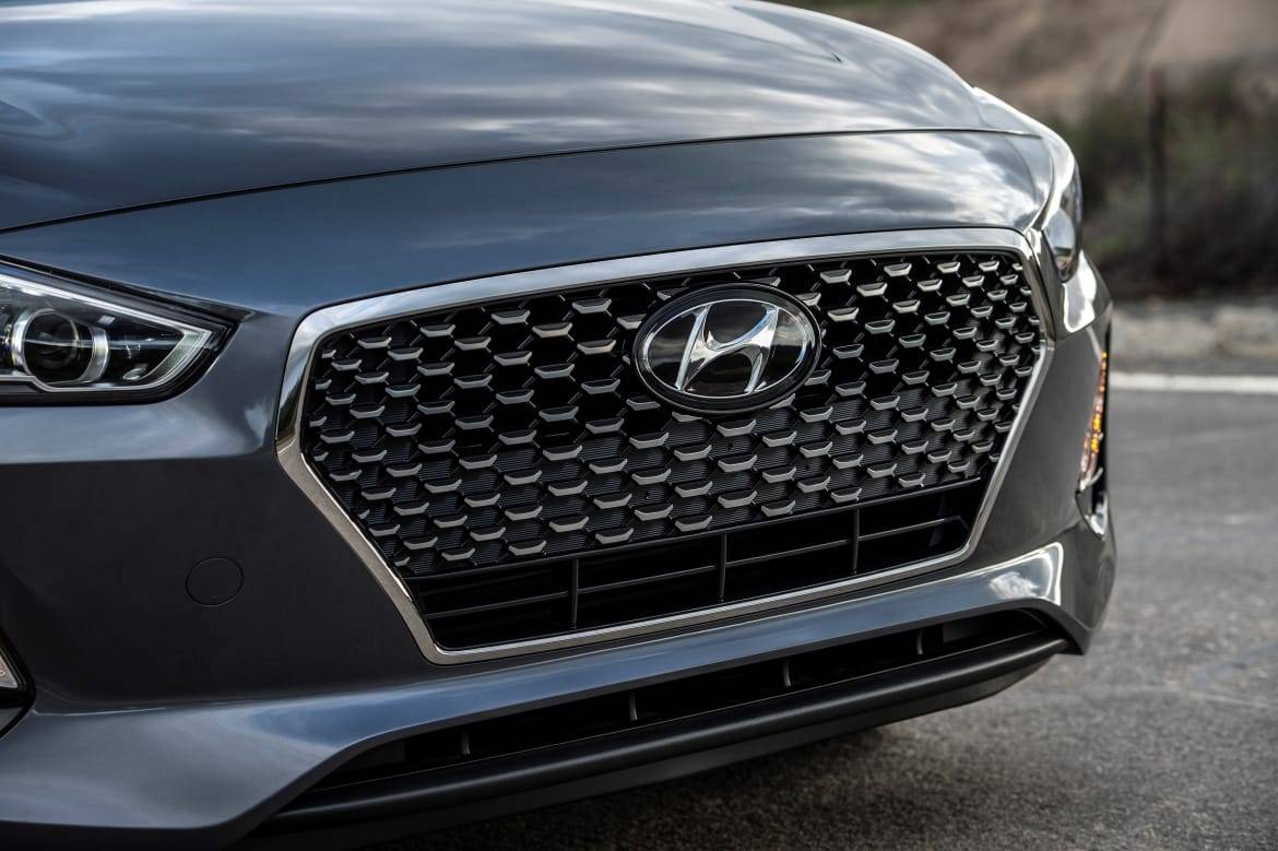 2018 Hyundai Elantra GT | Manufacturer images