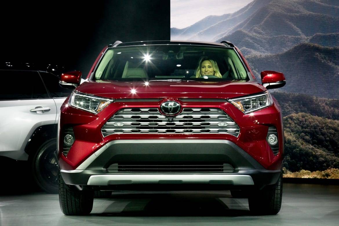 File:2019 Toyota RAV4 Adventure (United States) front view (cropped).jpg -  Wikipedia
