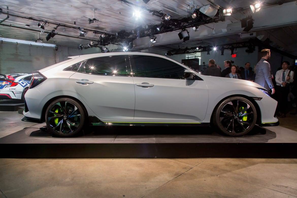 2017 Honda Civic Hatchback Prototype Photo Gallery | Cars.com