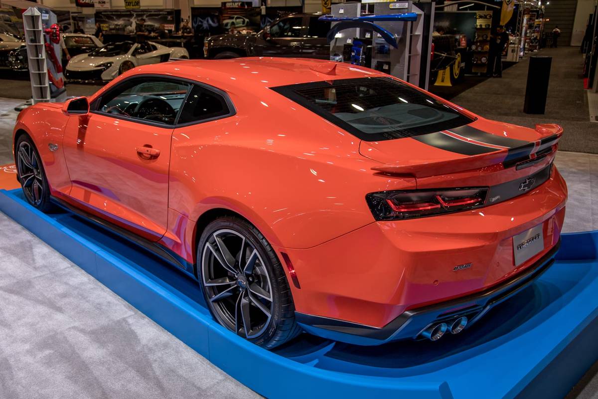 Chevrolet Camaros At Sema: Orange Is The New Track 