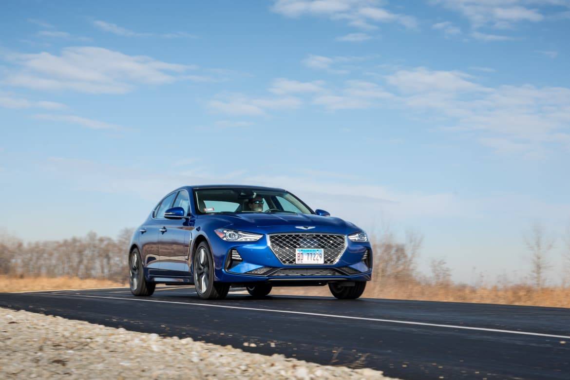 01-genesis-g70-2019-angle--blue--exterior--front.jpg