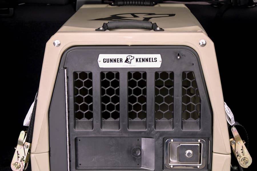 Gunner clearance intermediate kennel