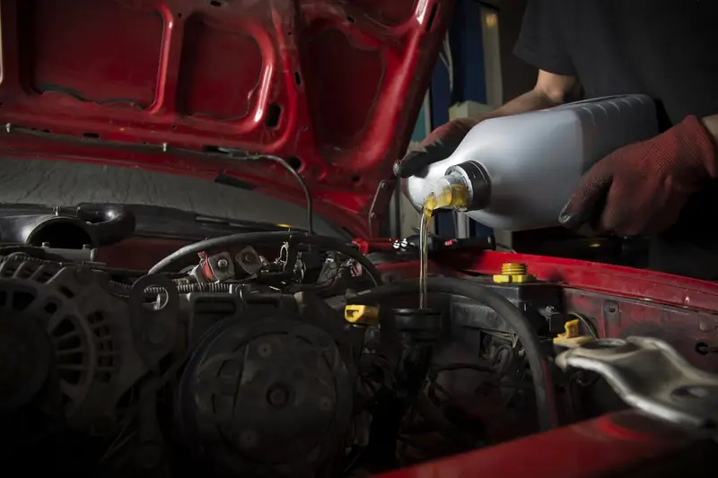 OilChange1-LeventKonuk-iStock-Thinkstock copy.jpg
