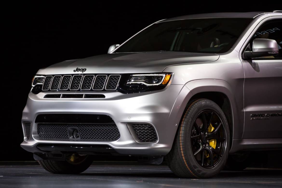 2018 Jeep Grand Cherokee Trackhawk Is a Stealth Beast | Cars.com