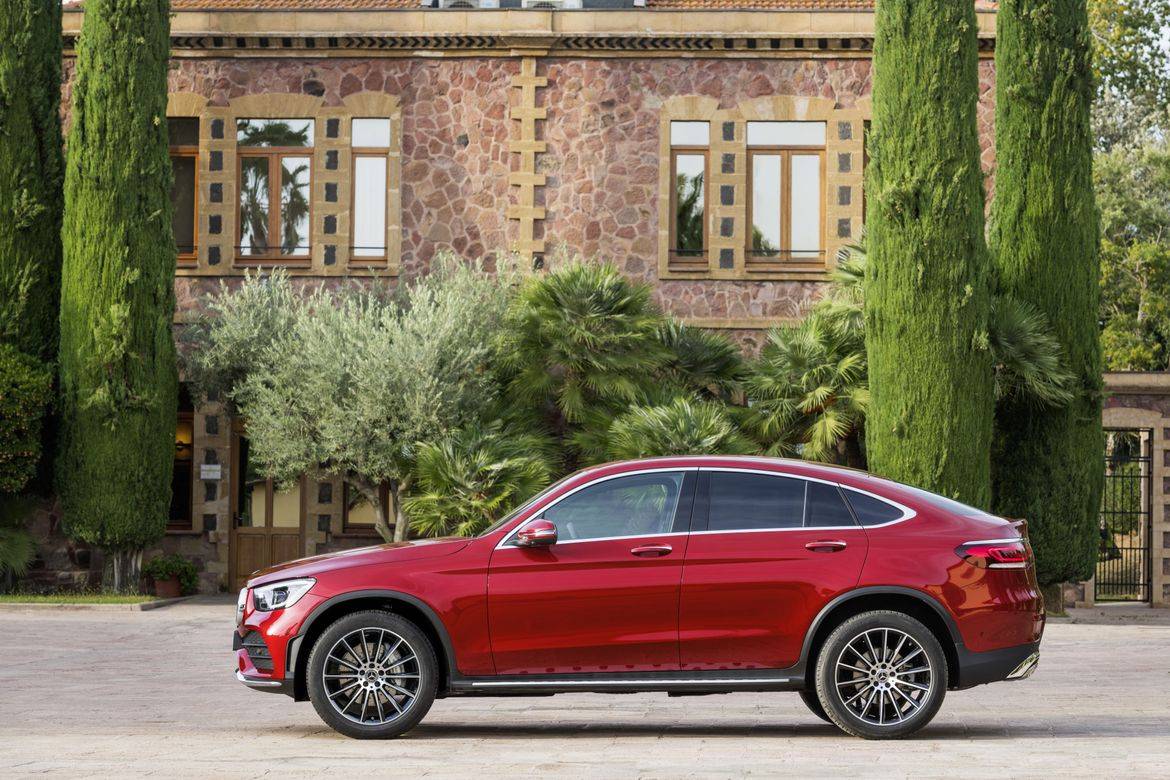 Mercedes Updates Swoopiest Glc For Still Calls It A Coupe News Cars Com