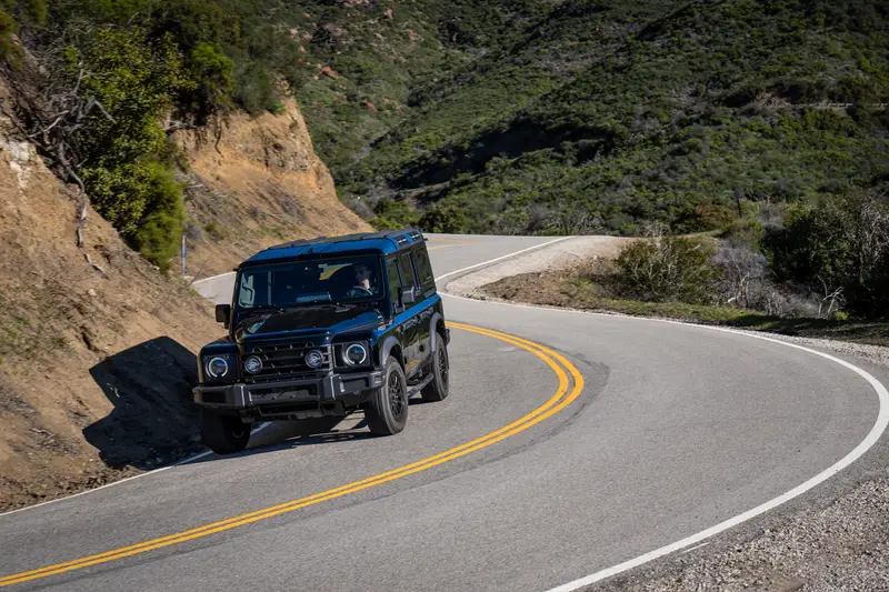 ineos-grenadier-black-edition-2026-exterior-oem-02