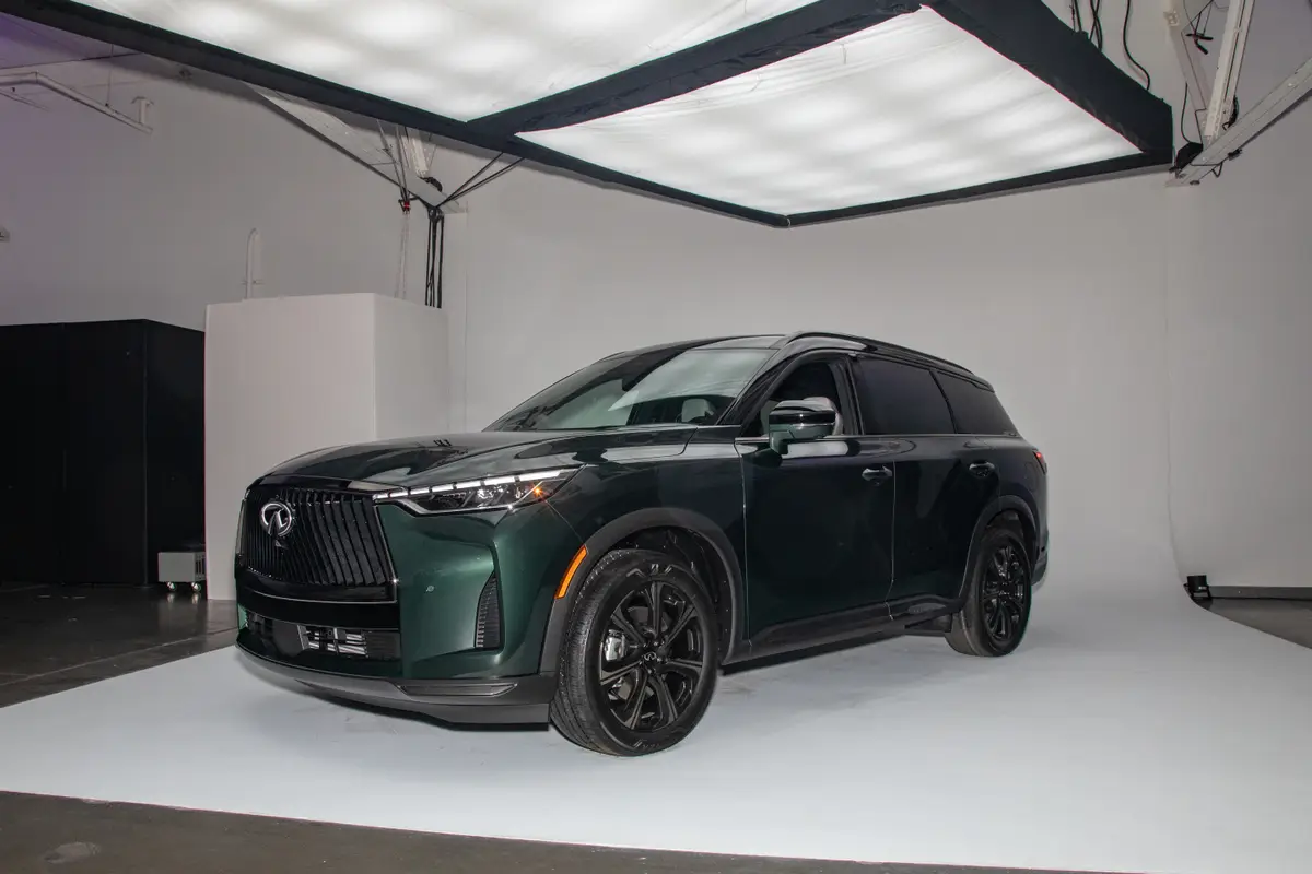 infiniti qx60 2026 01 exterior front angle jpg