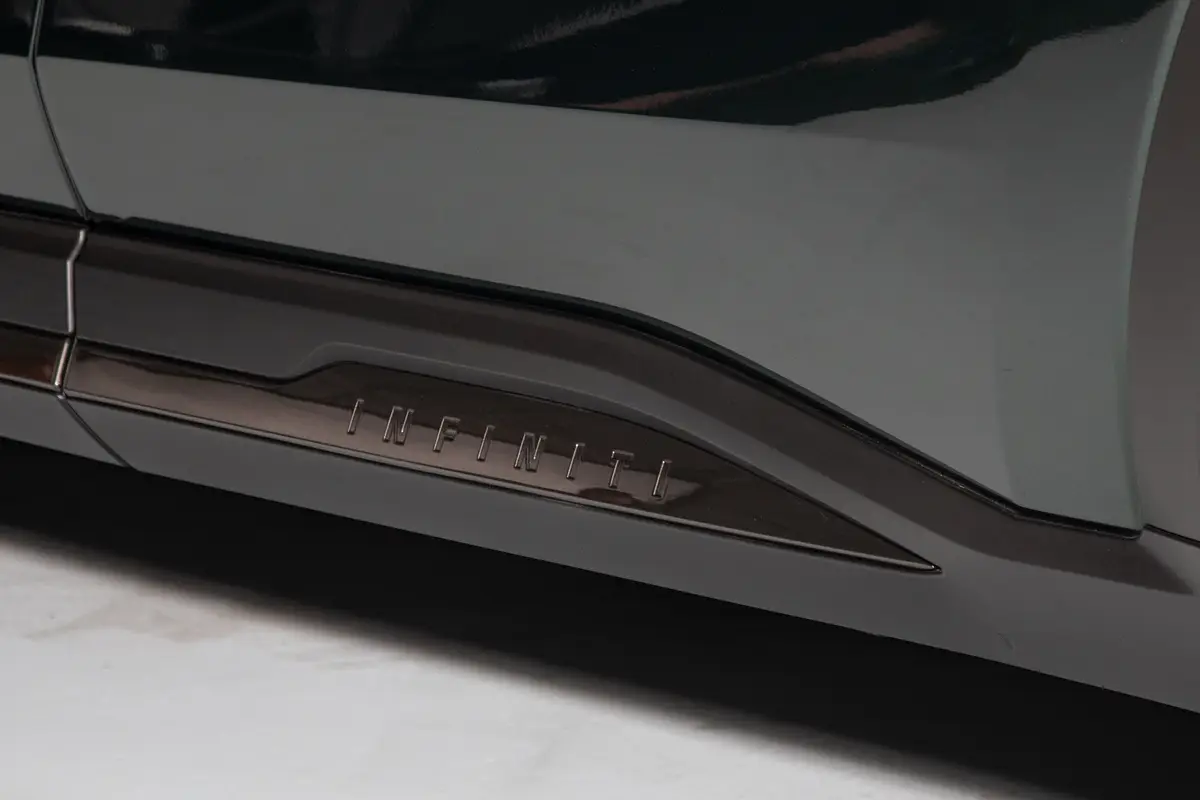infiniti qx60 2026 06 exterior profile badge jpg