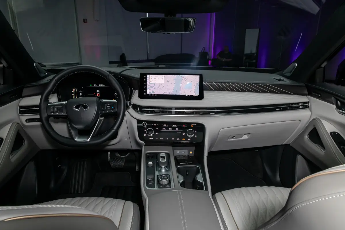 infiniti qx60 2026 16 interior front row jpg