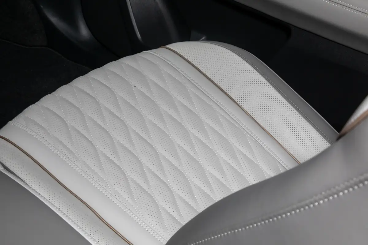 infiniti qx60 2026 22 interior front row seat jpg