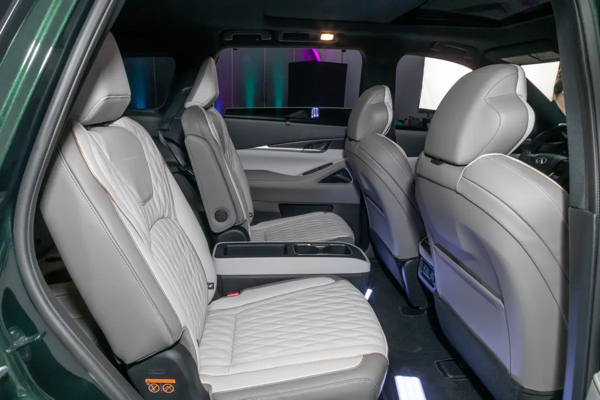 infiniti qx60 2026 33 interior second row jpg