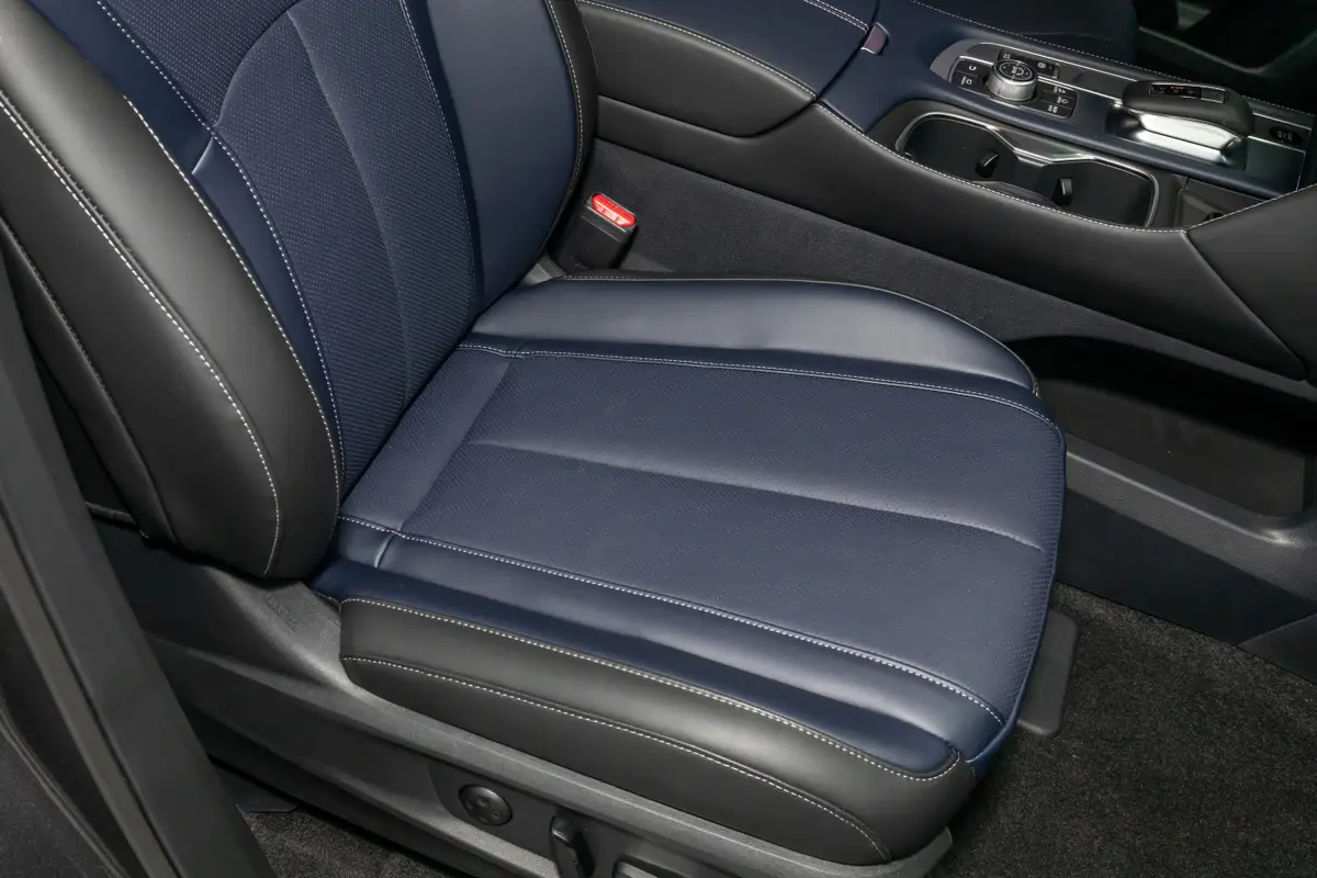 infiniti qx60 sport 2026 57 interior front row seat jpg