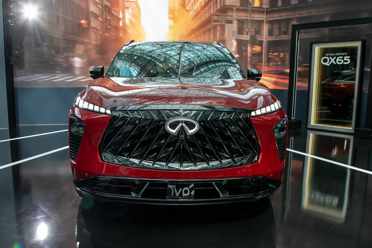 infiniti qx65 2026 02 exterior front jpg