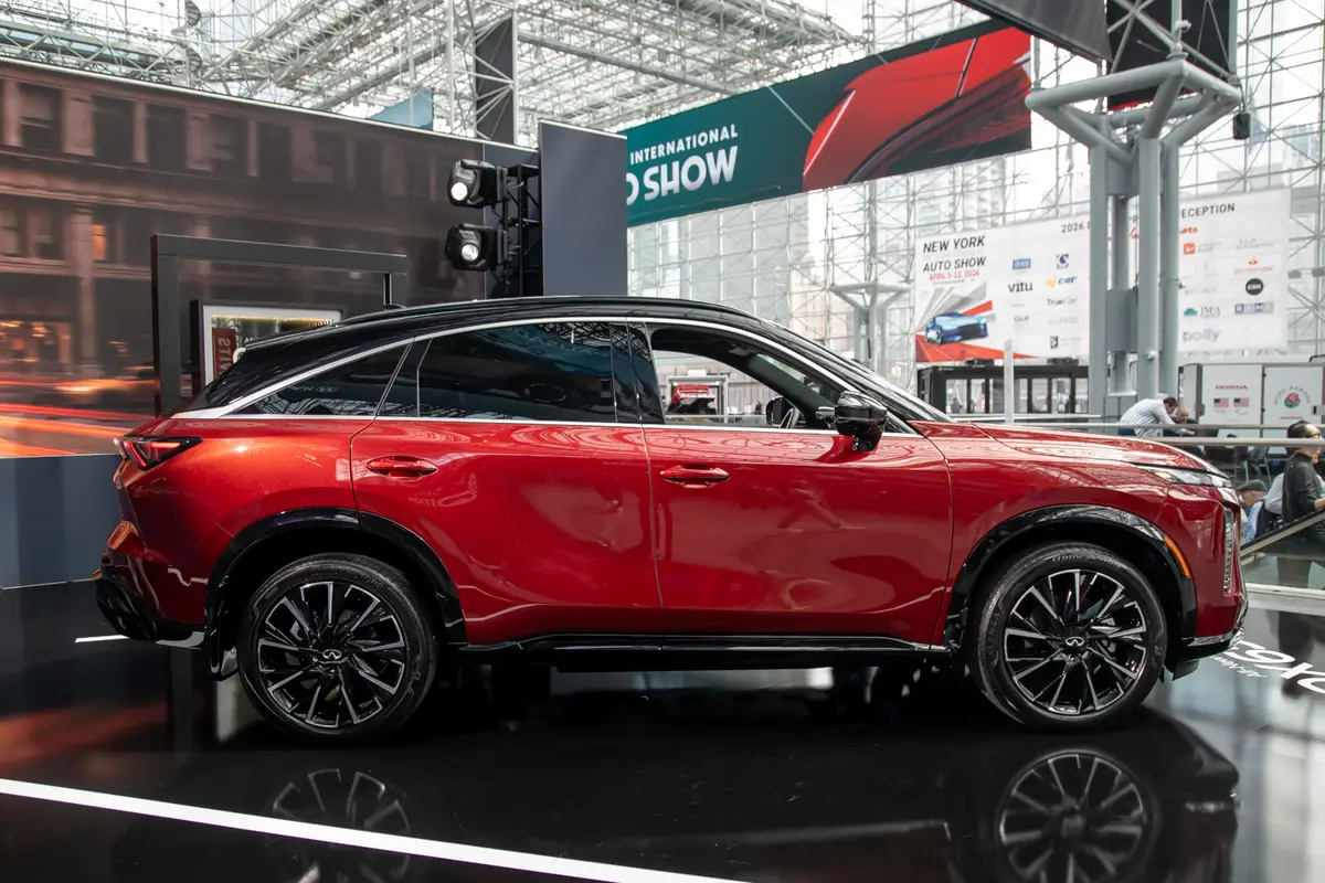 infiniti qx65 2026 04 exterior profile jpg