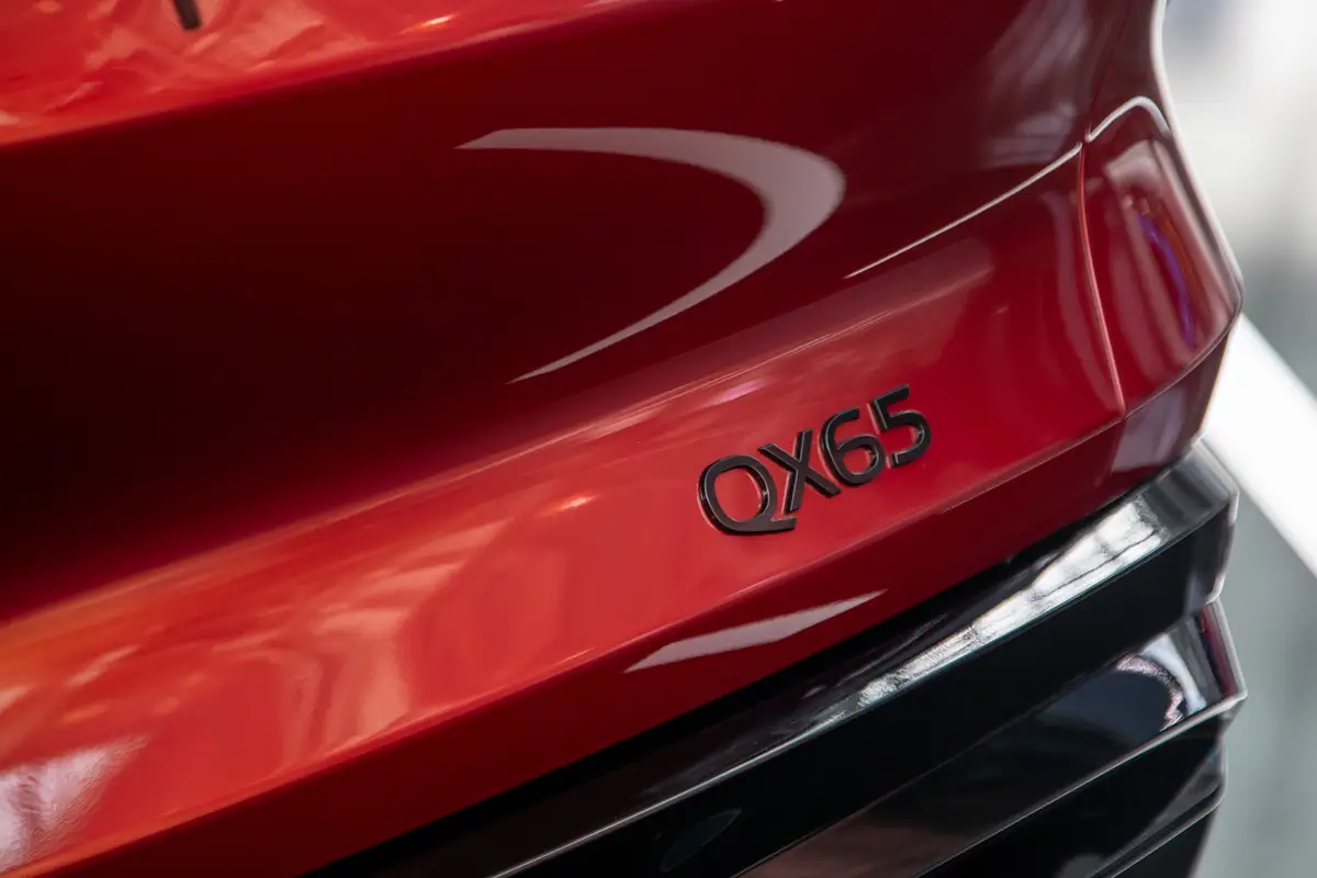 infiniti qx65 2026 09 exterior rear badge jpg