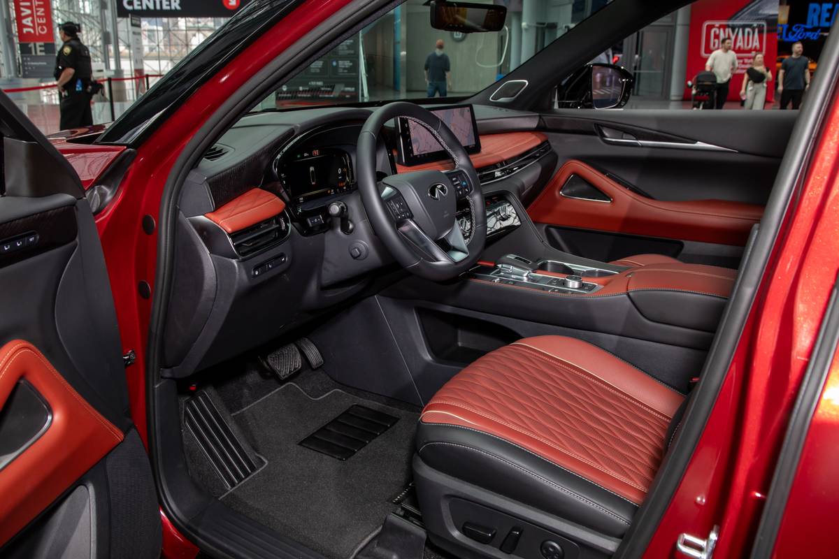 infiniti qx65 2026 11 interior front row jpg