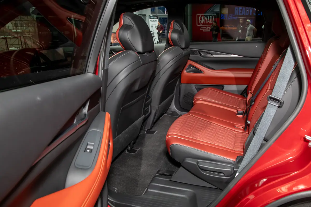 infiniti qx65 2026 26 interior backseat jpg