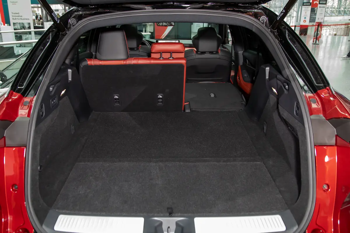 infiniti qx65 2026 29 interior cargo jpg