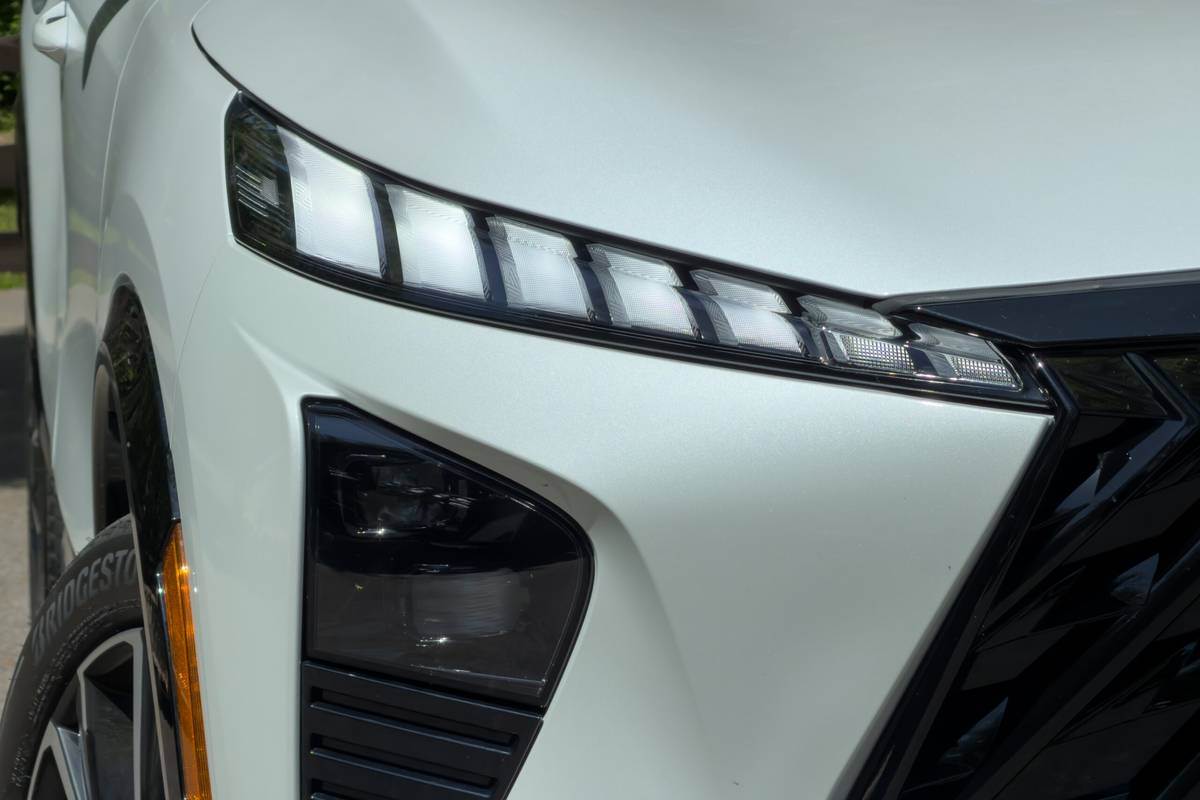 infiniti qx65 2027 05 exterior headlight 1 scaled jpg