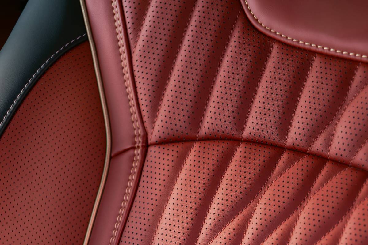 infiniti qx65 2027 interior oem 24 jpg