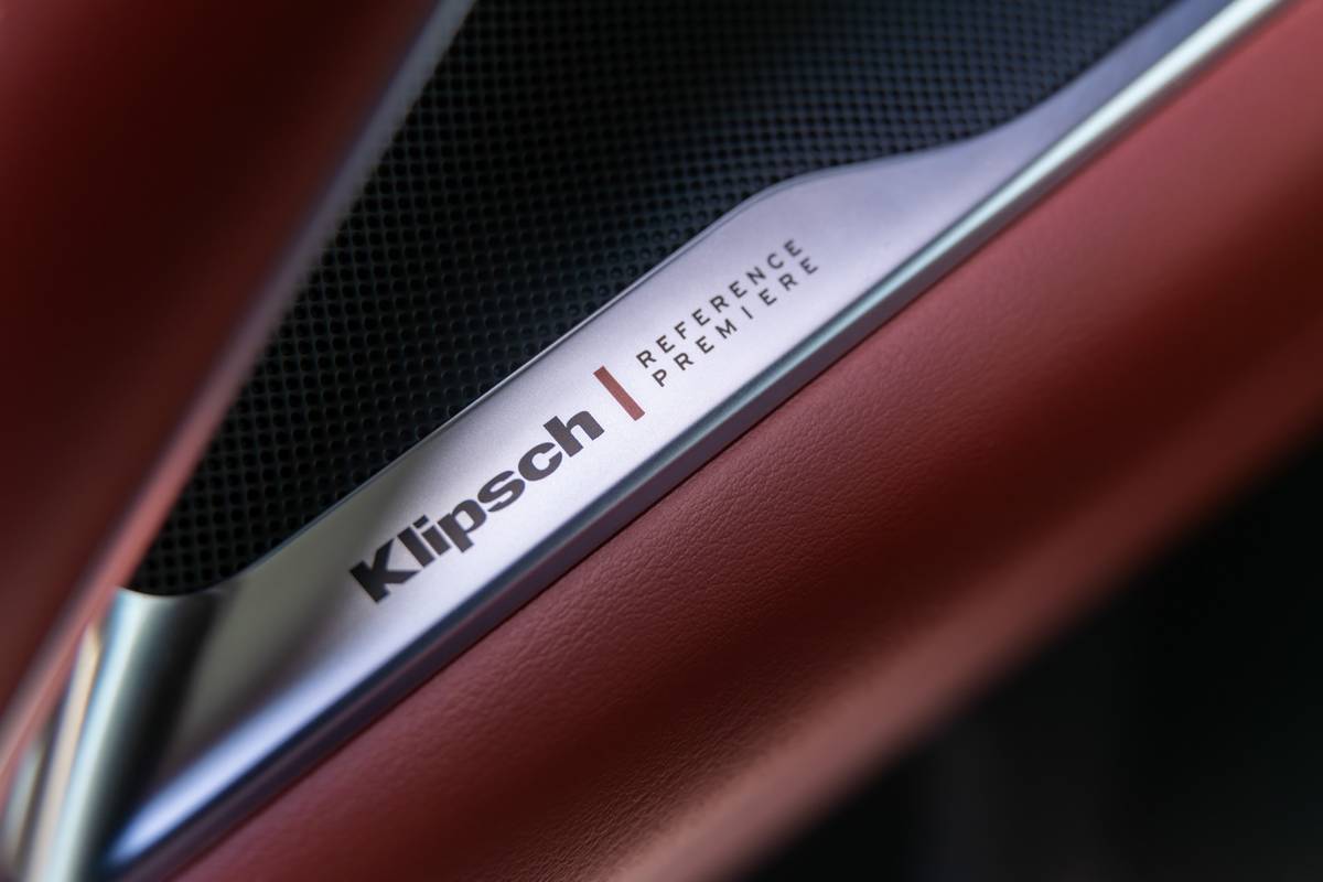 infiniti qx65 2027 interior oem 26 jpg