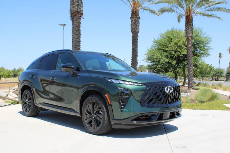 infiniti-qx65-sport-2027-exterior-oem-01