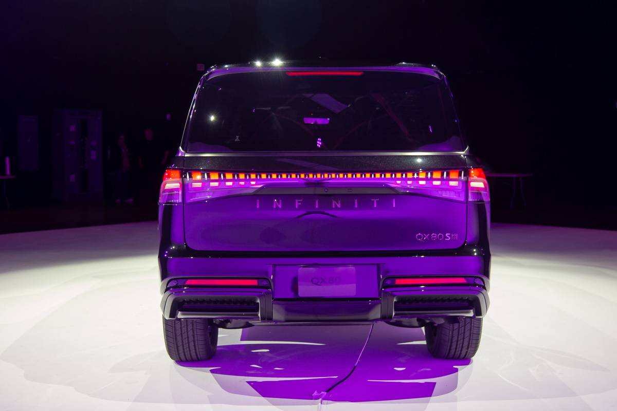 infiniti qx80 sport 2026 11 exterior rear scaled jpg