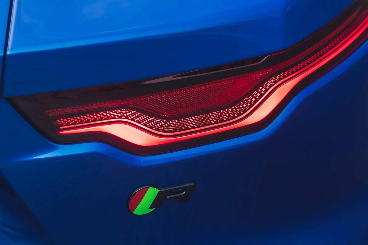 jaguar f type 2021 05 blue exterior taillights jpg
