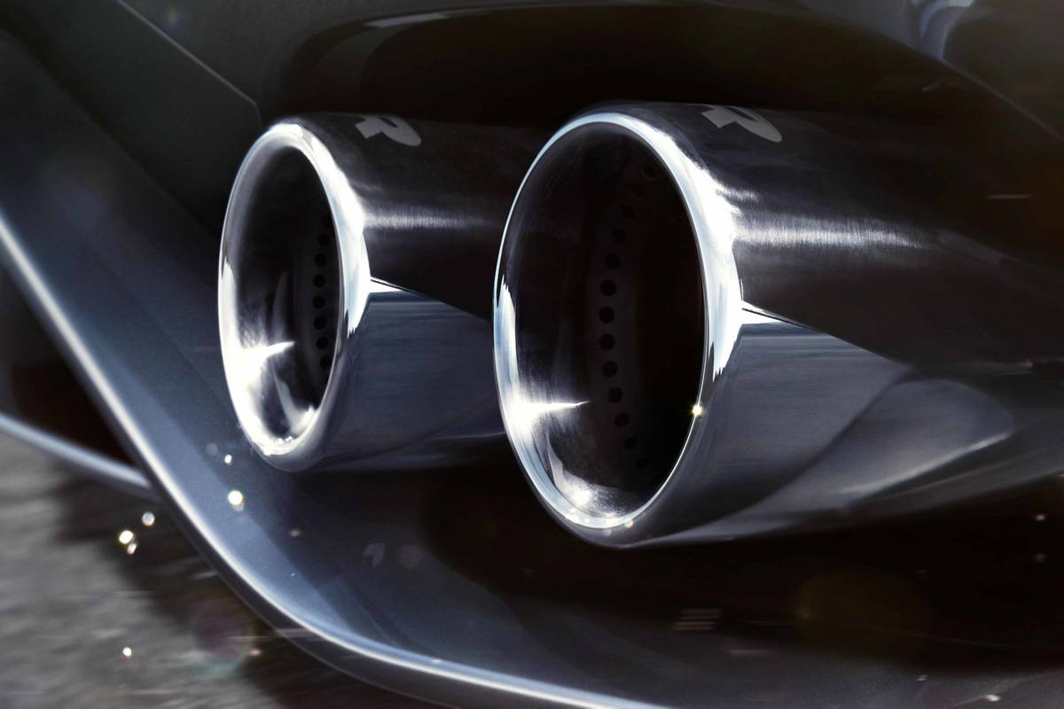 jaguar f type 2021 06 exterior tailpipe jpg