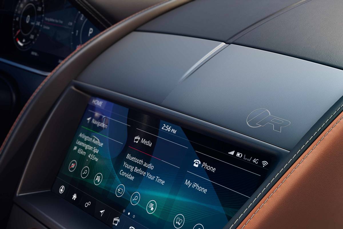 jaguar f type 2021 12 center stack display interior jpg