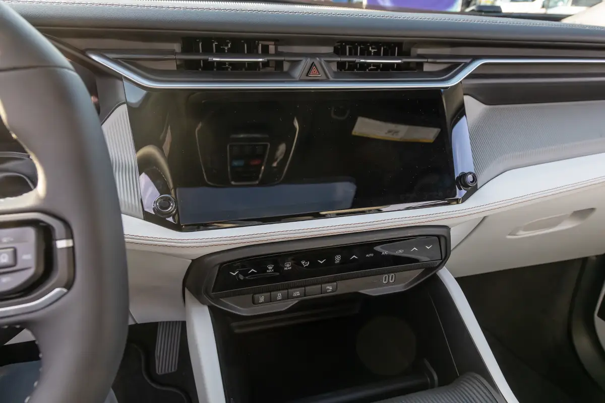 jeep cherokee 2026 21 interior center stack display jpg