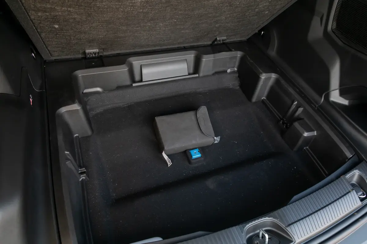 jeep cherokee 2026 39 interior cargo jpg