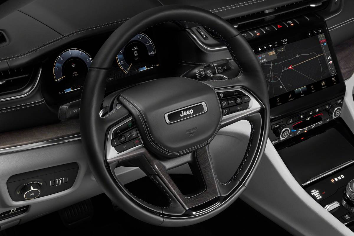 jeep cherokee l 2021 14 front row  interior  oem  steering wheel jpg