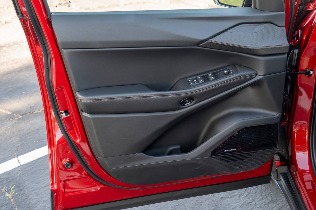 jeep cherokee limited 4x4 2026 14 interior driver door scaled jpg