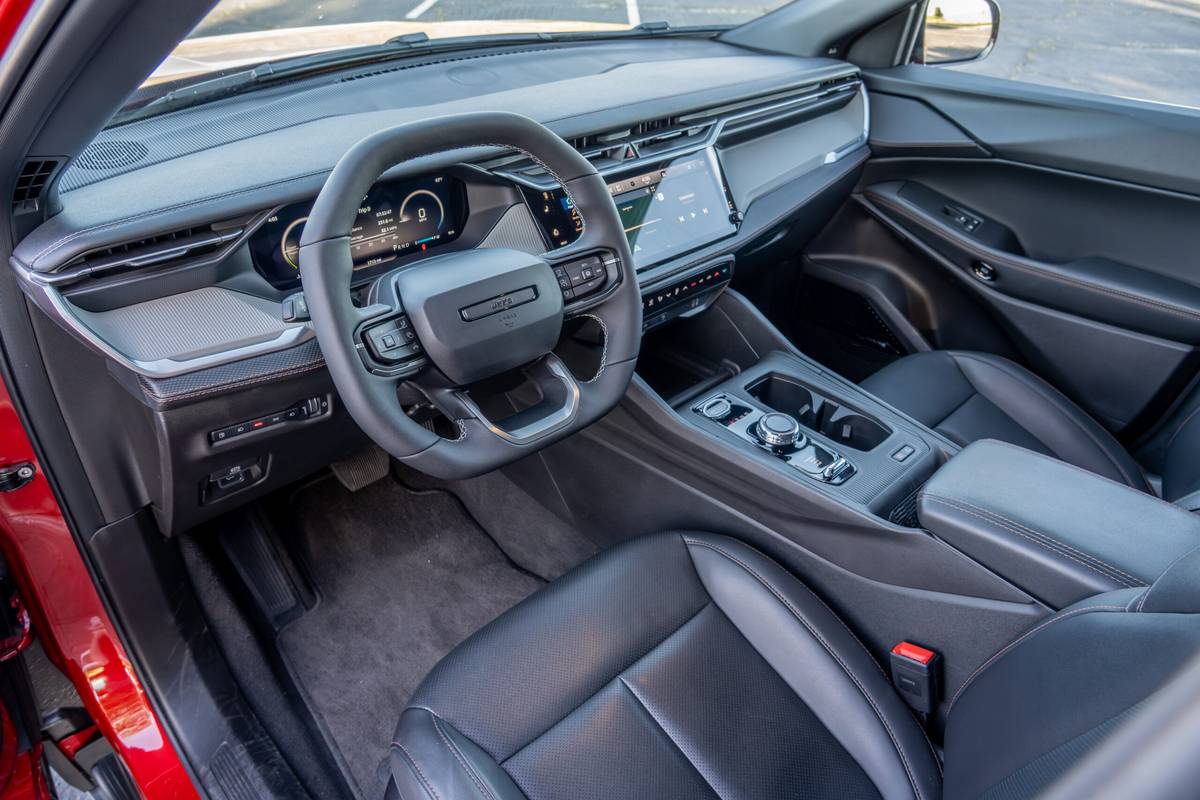 jeep cherokee limited 4x4 2026 18 interior front row scaled jpg