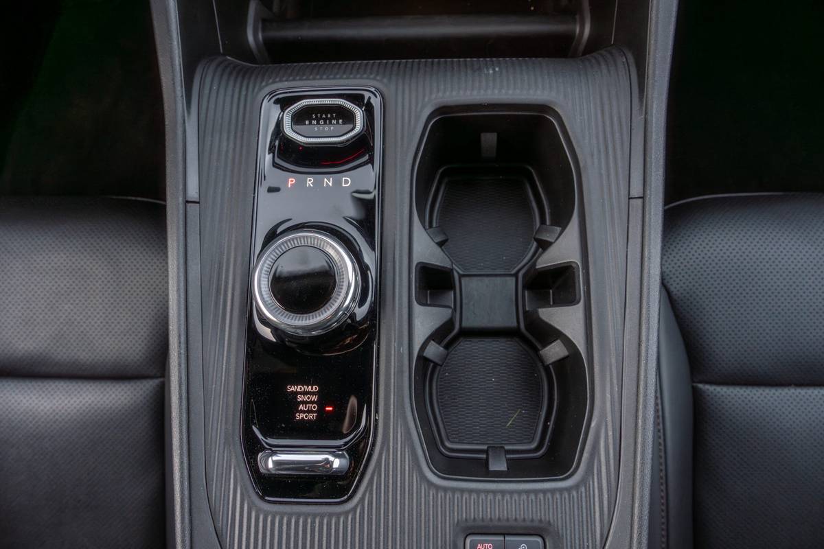 jeep cherokee limited 4x4 2026 26 interior interior drive selector dial 1 1 scaled jpg
