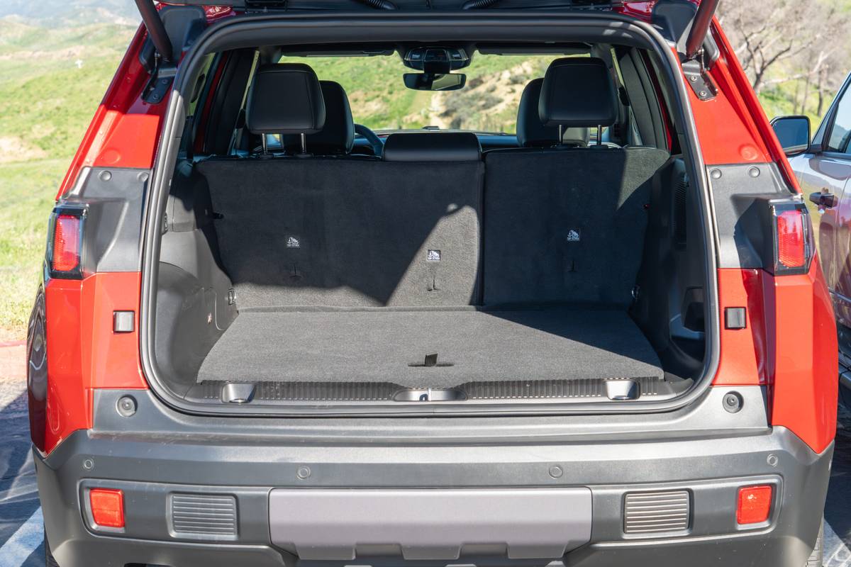 jeep cherokee limited 4x4 2026 38 interior cargo scaled jpg