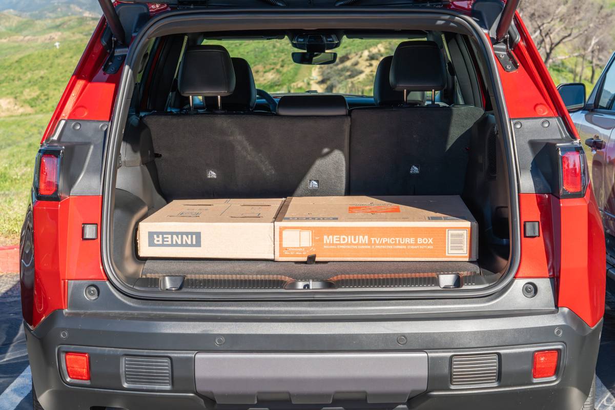 jeep cherokee limited 4x4 2026 39 interior cargo 1 1 scaled jpg